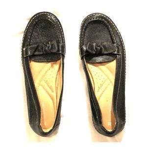 Naturalizer Never Worn sz8.5 Black Flats With Bow